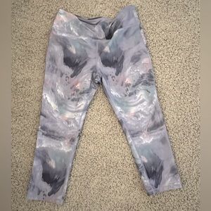 Marika Sport crop 3/4 leggings. GUC